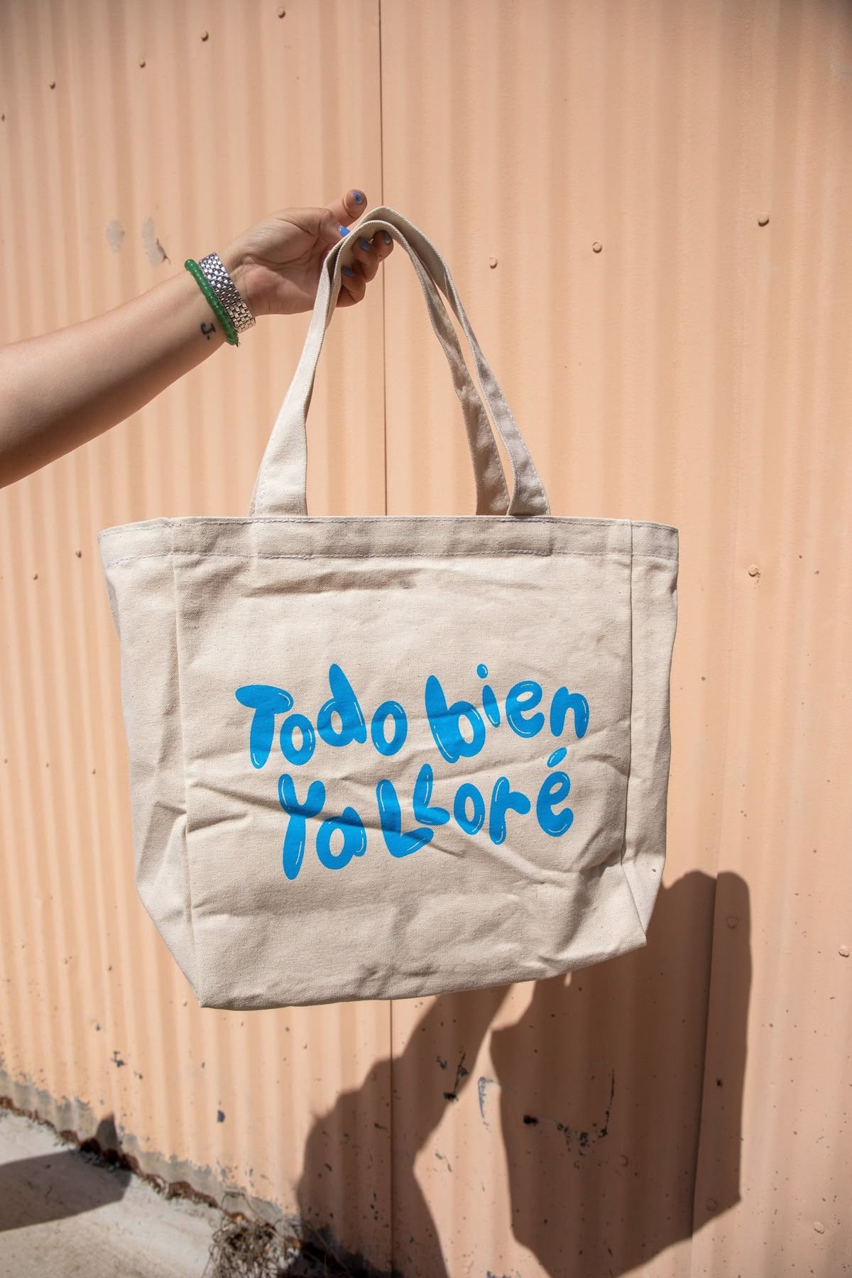 Tote bag